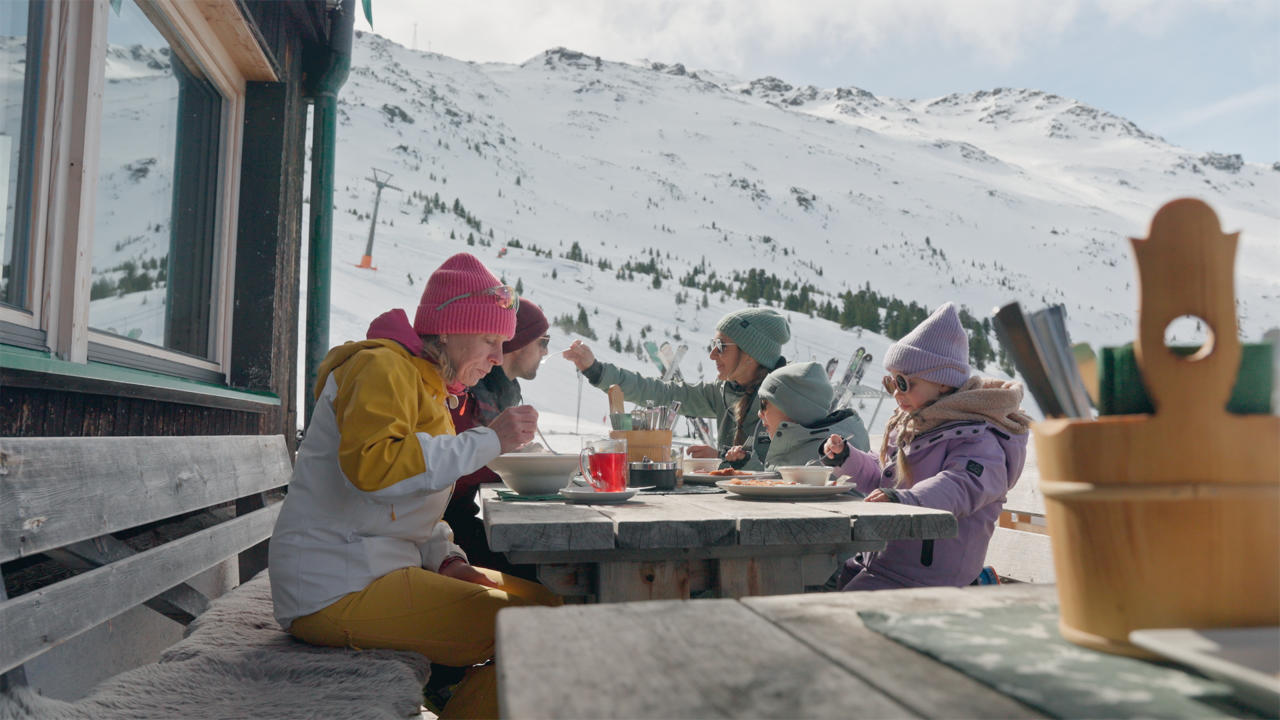 Hall Tourismus Winter Ad still 6